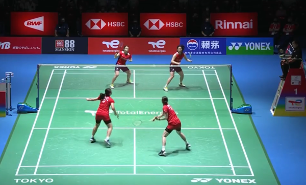 一边是正值 一边是正值