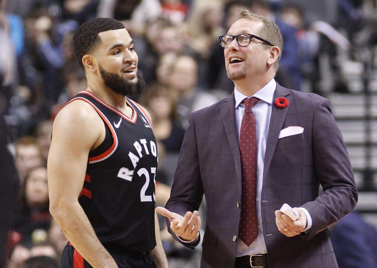 持球都换成 持球都换成